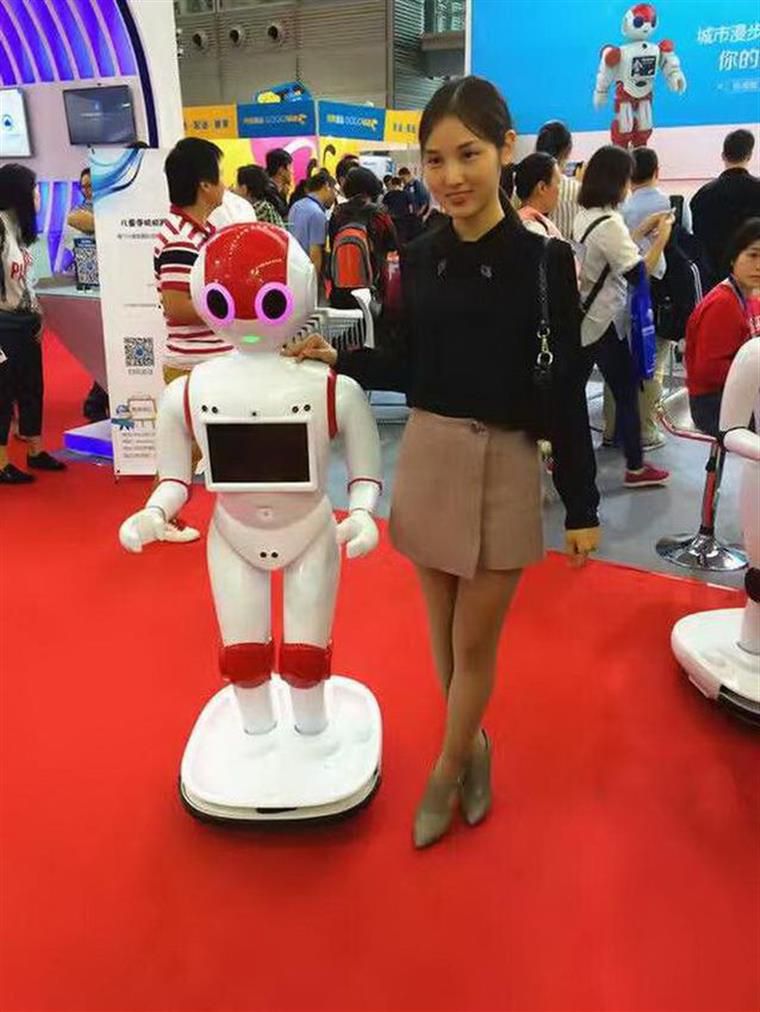 服務機器人一旦入市，企業要裁員的就不止是工廠員工了。